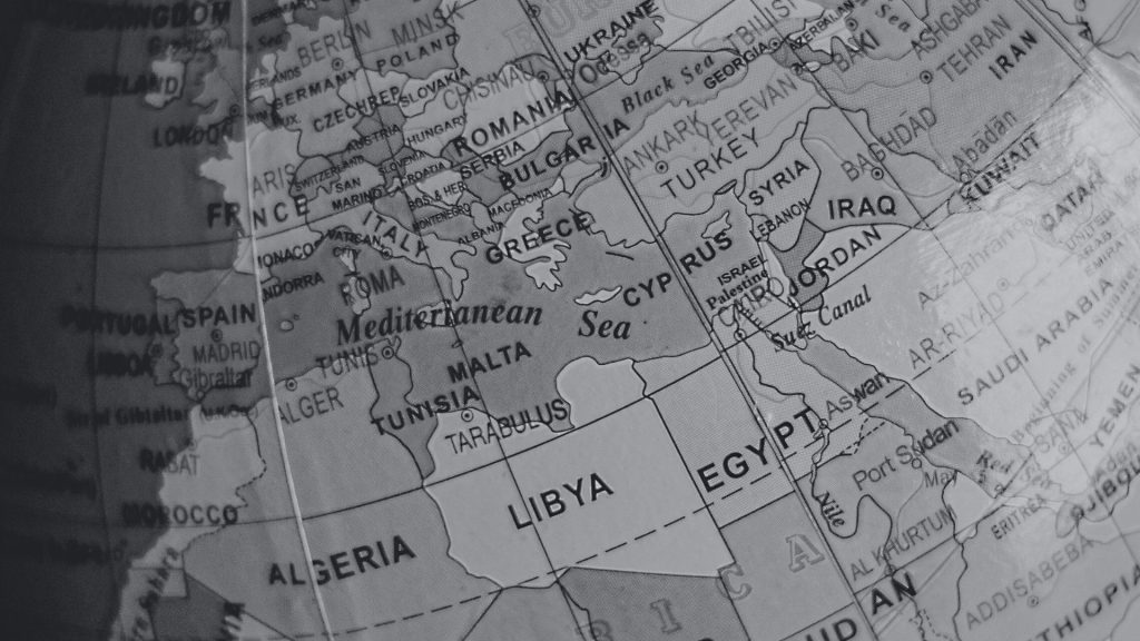 A proven strategy to successfully sell home decor products and go international 2 Sell home decor products internationally