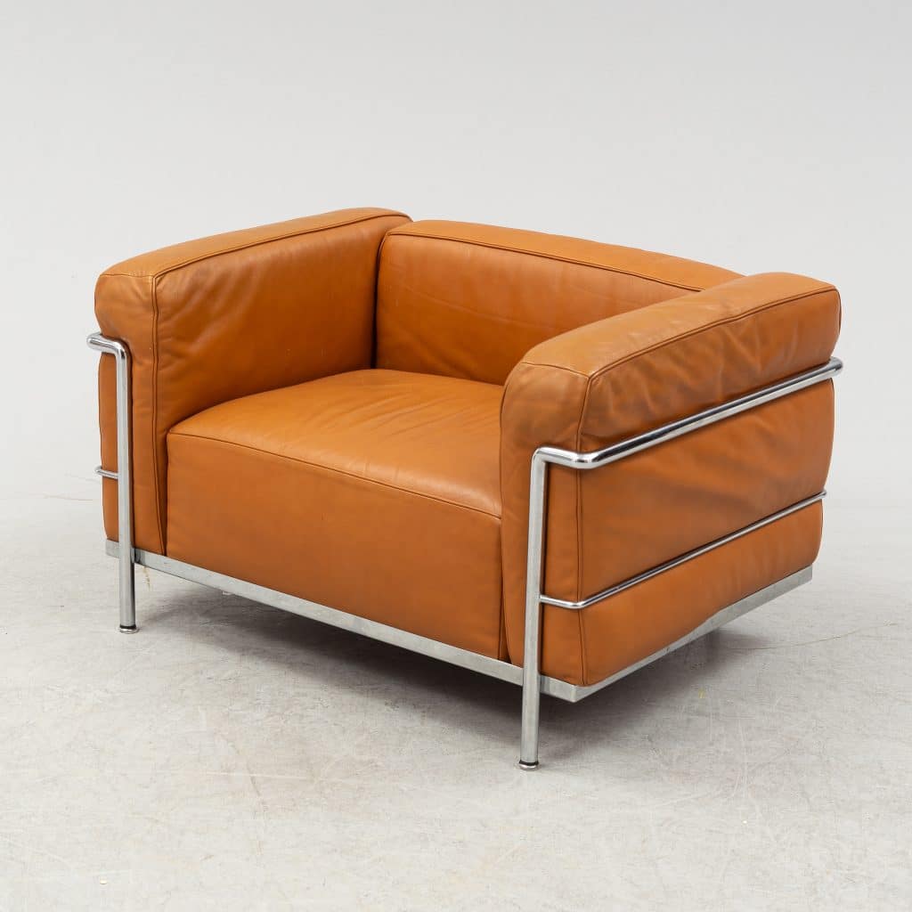 Le Corbusier used it to design his iconic LC2 chair
