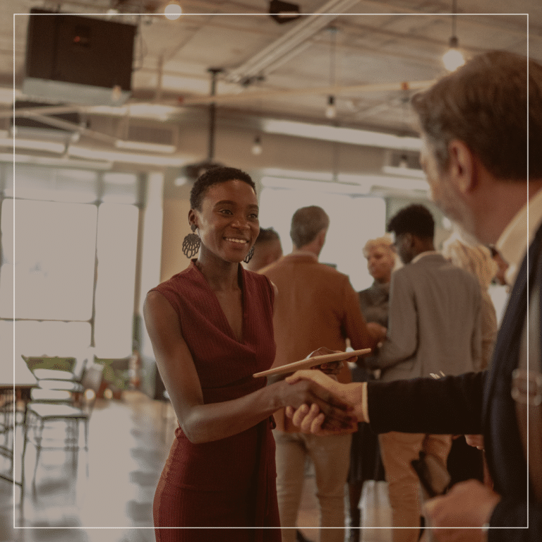 Maximizing Networking Opportunities at Industry Events – 10 Tips for Professionals and Brand Owners